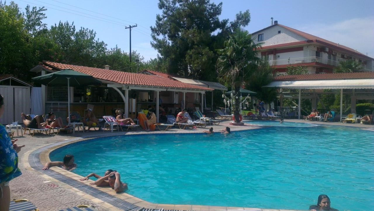 Four Seasons (SKG)