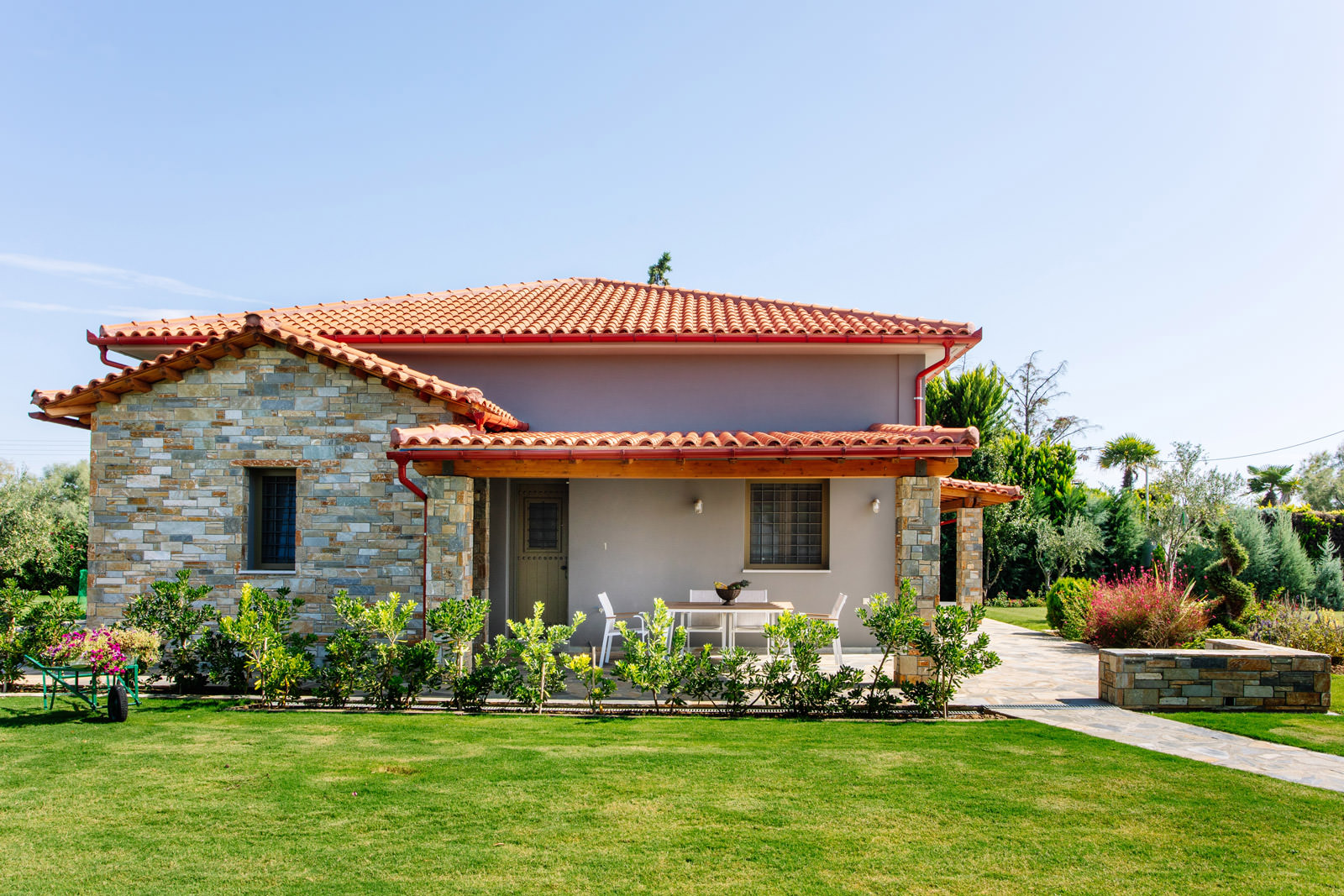 Elite Cottages - Adults Only