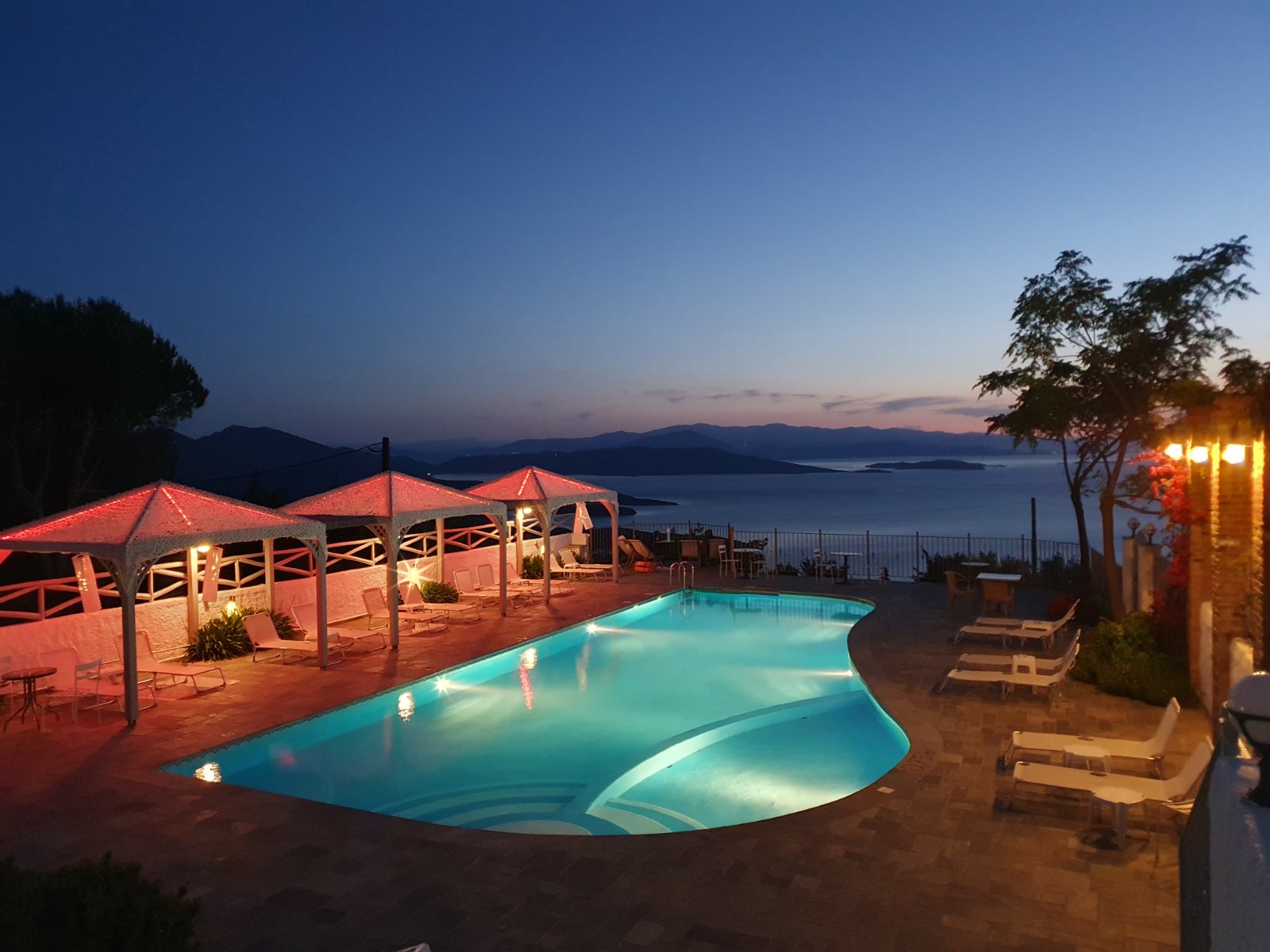 Lagou Raxi Country Hotel