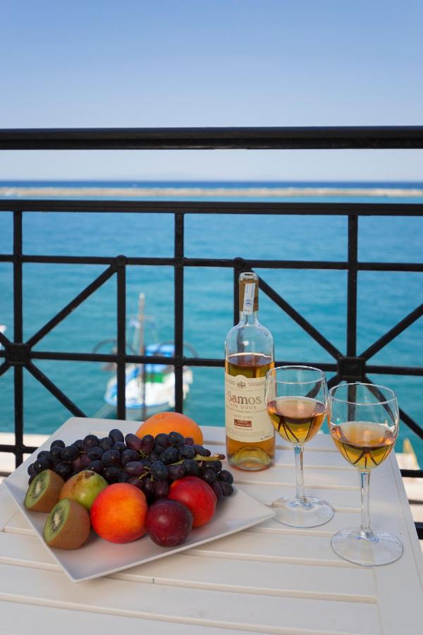 Samaina Port Hotel 