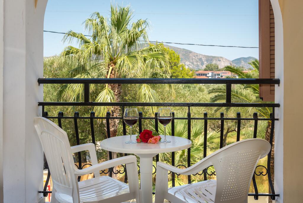 Rose Club Apartments