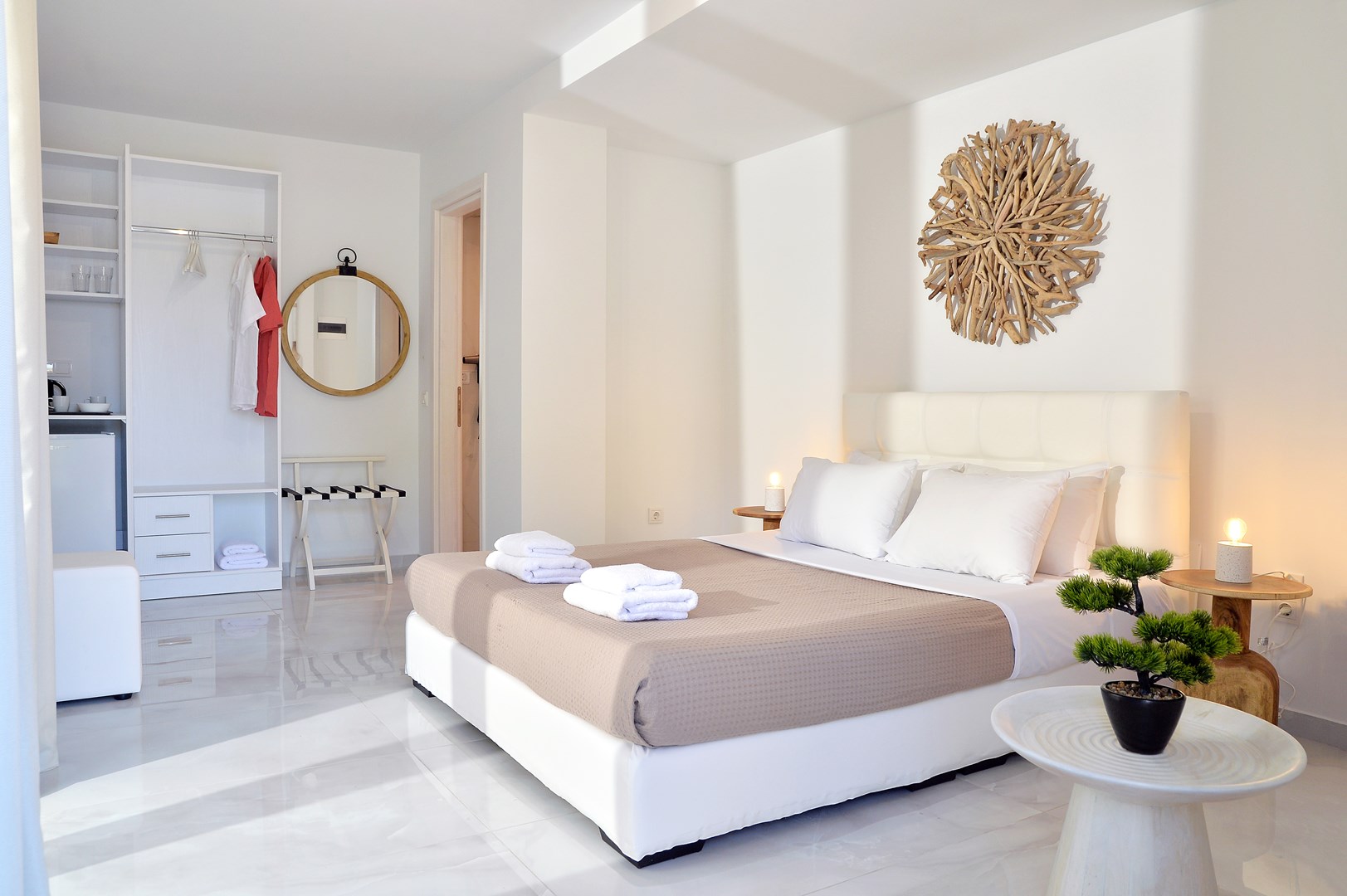 Alekos Luxury Suites Free 24h Transportation From - To Airport